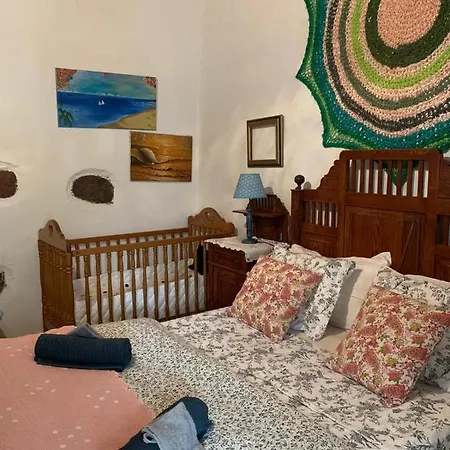 Ecoartejeda Cave House *