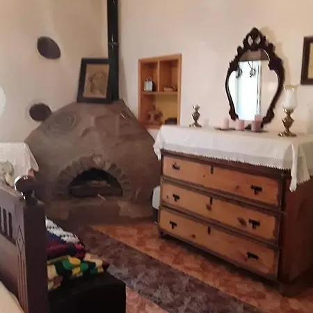 Ecoartejeda Cave House カントリーハウス クルス・デ・テヘーダ
